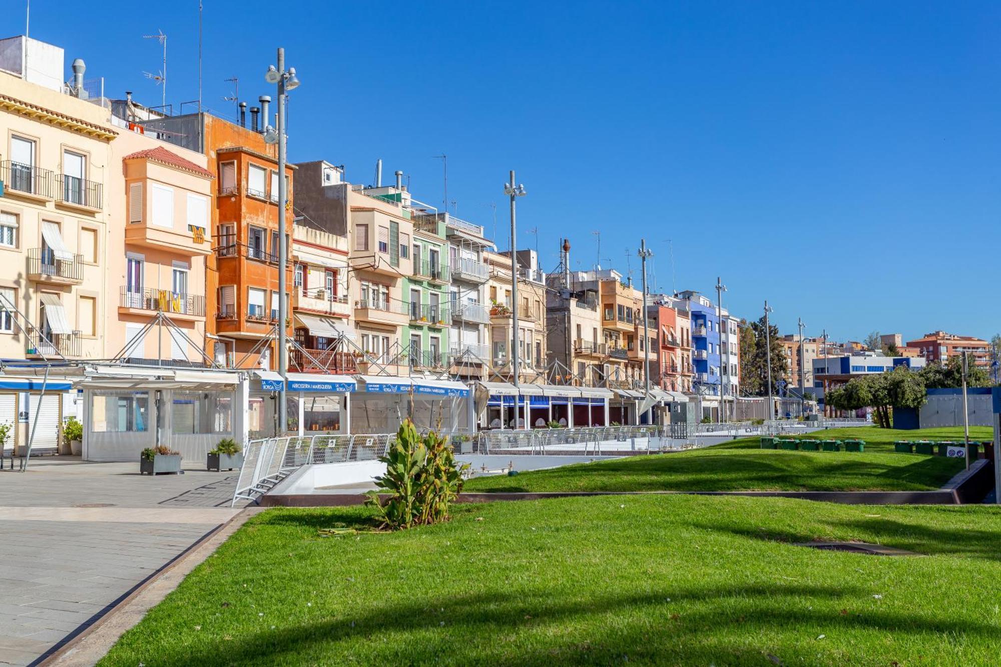 Cosy Apartment. 10Min Walk To The Beach & Train Tarragona Luaran gambar